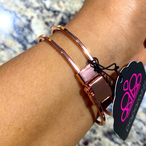 NWT Gold & Gem Bracelet - Picture 3 of 5